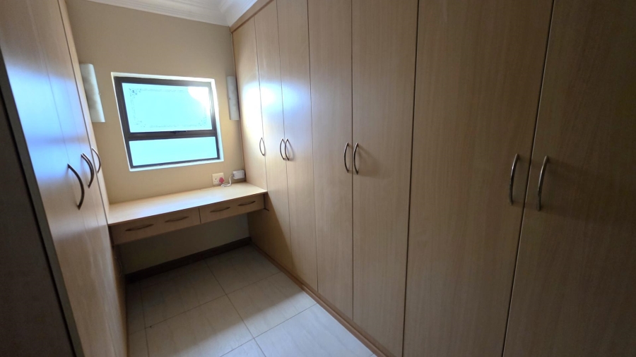 4 Bedroom Property for Sale in Ifafi North West